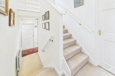 CAM02127G0-PR0314-STILL029