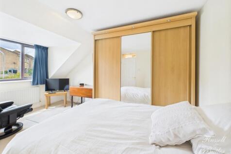 CAM02127G0-PR0314-STILL041