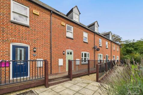 CAM01995G0-PR0372-STILL026