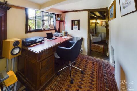 CAM01995G0-PR0081-STILL004