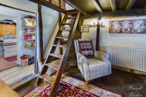 CAM01995G0-PR0081-STILL006