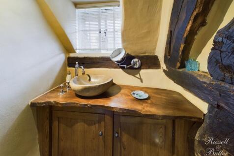 CAM01995G0-PR0081-STILL011