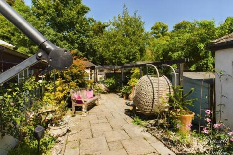 CAM02127G0-PR0186-STILL002