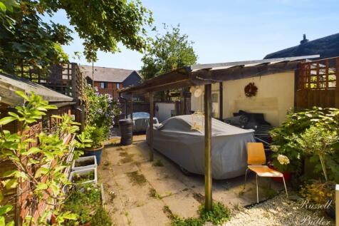 CAM02127G0-PR0186-STILL008