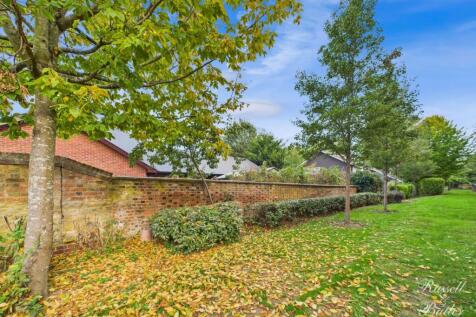 CAM01995G0-PR0375-STILL024