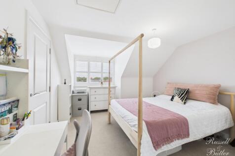 CAM01995G0-PR0374-STILL024