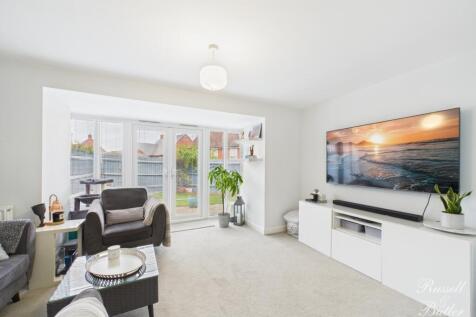 CAM01995G0-PR0374-STILL003