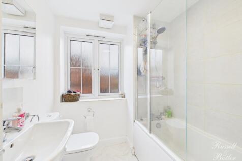 CAM01995G0-PR0374-STILL021