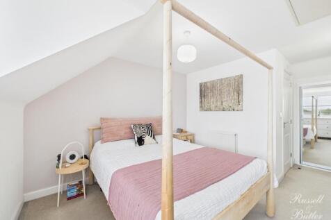 CAM01995G0-PR0374-STILL026