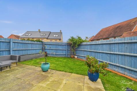 CAM01995G0-PR0374-STILL034