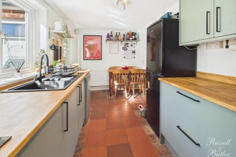 CAM02127G0-PR0344-STILL006