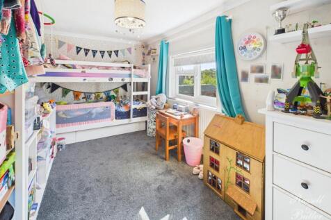 CAM02127G0-PR0344-STILL010