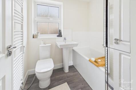 CAM02127G0-PR0345-STILL009