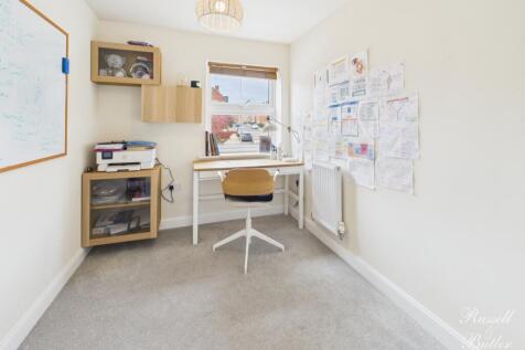 CAM02127G0-PR0345-STILL010