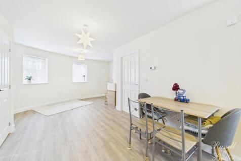 CAM02127G0-PR0351-STILL008