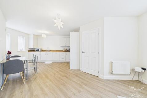 CAM02127G0-PR0351-STILL006