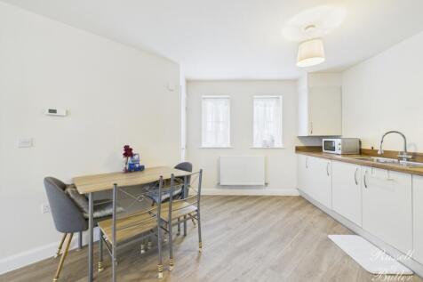 CAM02127G0-PR0351-STILL007