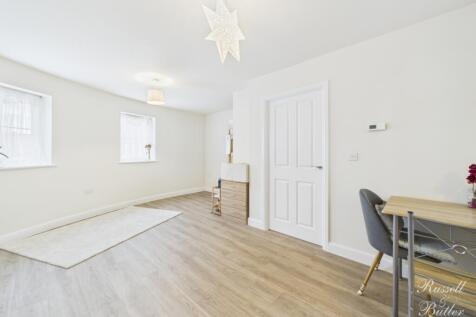 CAM02127G0-PR0351-STILL010