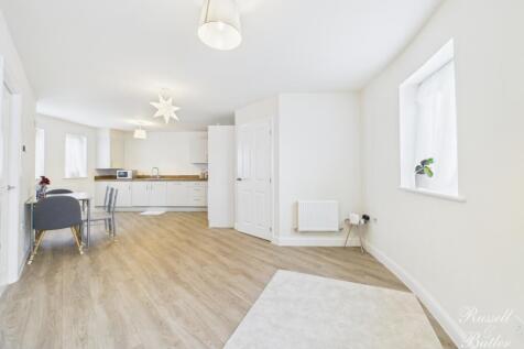 CAM02127G0-PR0351-STILL005