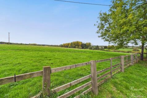 CAM02127G0-PR0350-STILL002