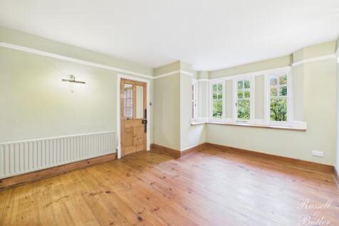 CAM02127G0-PR0350-STILL030