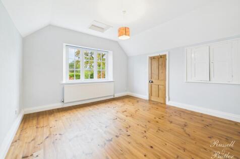 CAM02127G0-PR0350-STILL031