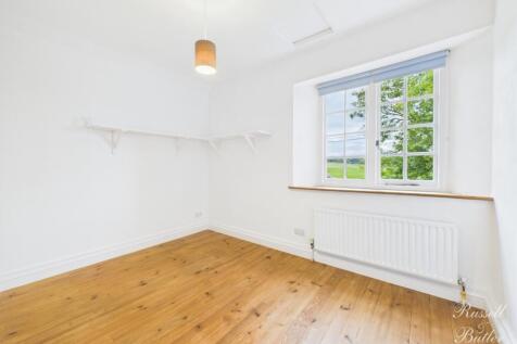 CAM02127G0-PR0350-STILL038