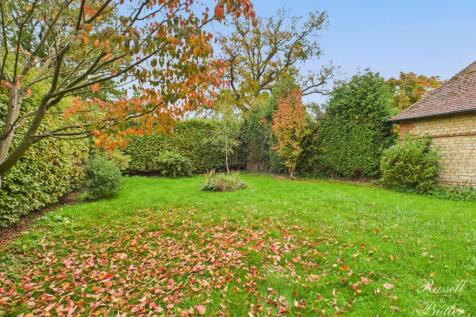 CAM02127G0-PR0350-STILL015