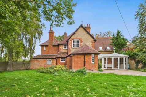 CAM02127G0-PR0350-STILL006