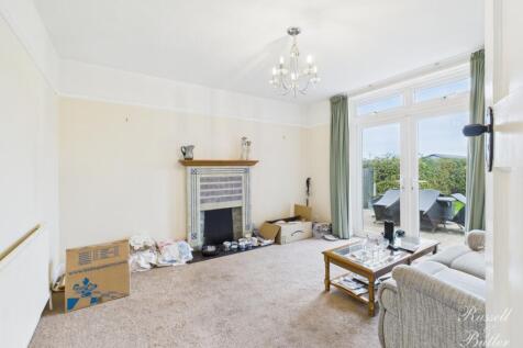 CAM02127G0-PR0354-STILL007