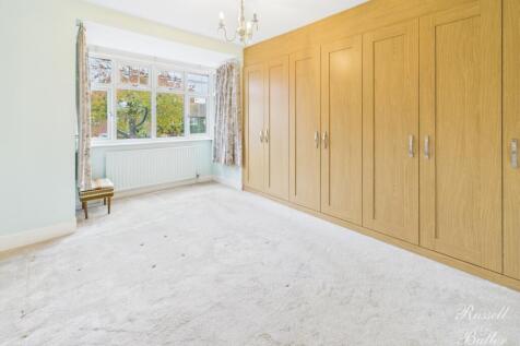 CAM02127G0-PR0354-STILL001