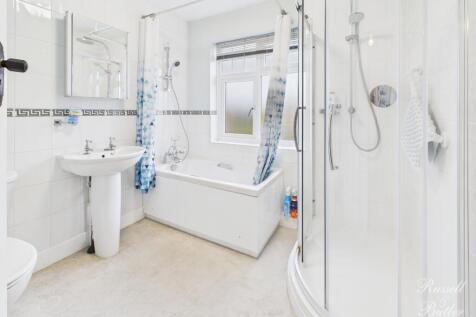 CAM02127G0-PR0354-STILL004