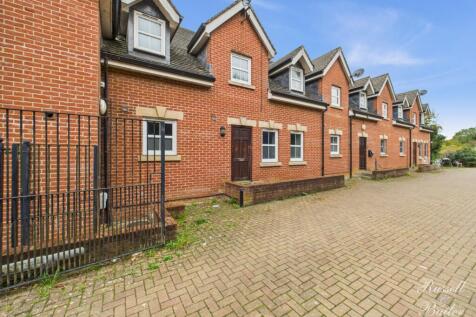 CAM02127G0-PR0355-STILL015