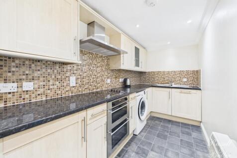 CAM02127G0-PR0355-STILL009