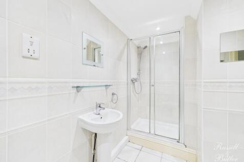 CAM02127G0-PR0355-STILL008