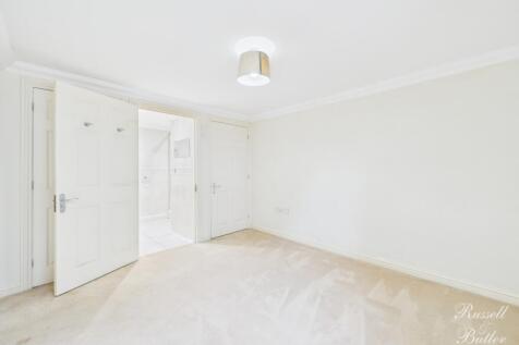 CAM02127G0-PR0355-STILL007