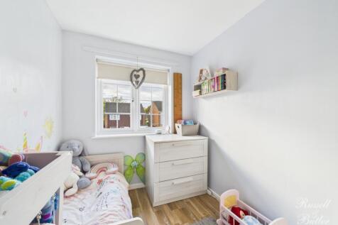 CAM01995G0-PR0379-STILL005