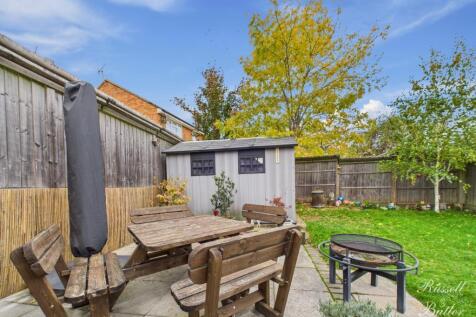 CAM01995G0-PR0379-STILL027