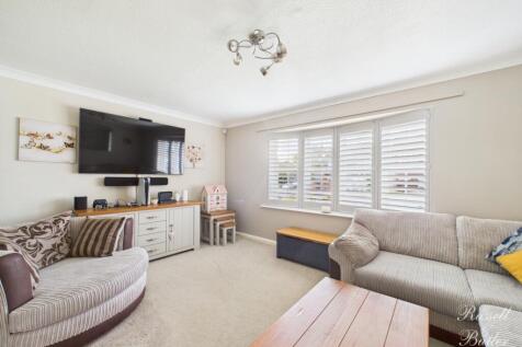 CAM01995G0-PR0379-STILL023