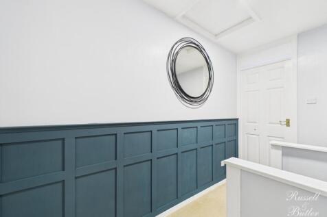 CAM01995G0-PR0379-STILL004