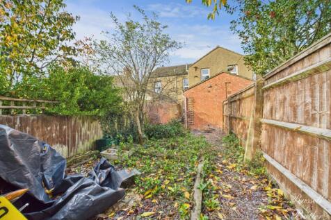 CAM02127G0-PR0358-STILL004