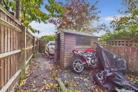 CAM02127G0-PR0358-STILL003