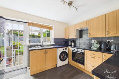 CAM01995G0-PR0380-STILL005