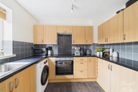 CAM01995G0-PR0380-STILL007