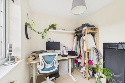 CAM01995G0-PR0380-STILL016