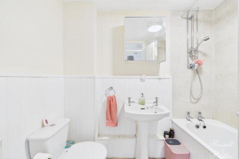 CAM01995G0-PR0380-STILL017