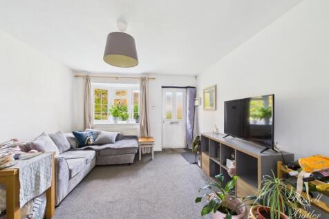 CAM01995G0-PR0380-STILL010