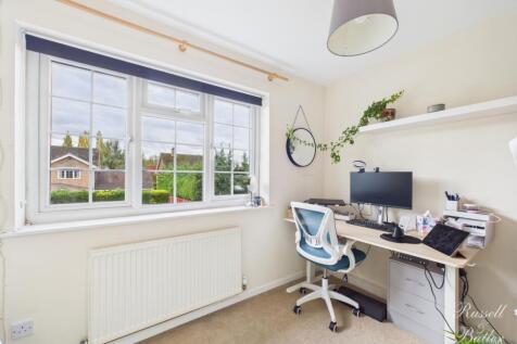 CAM01995G0-PR0380-STILL015