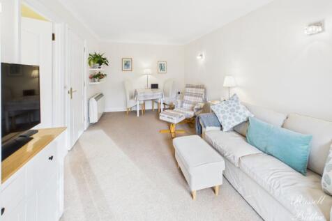 CAM01995G0-PR0385-STILL008