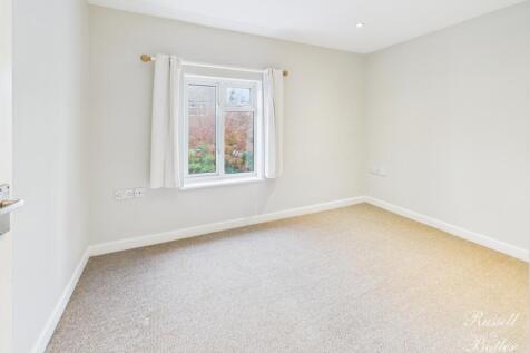 CAM02127G0-PR0361-STILL009